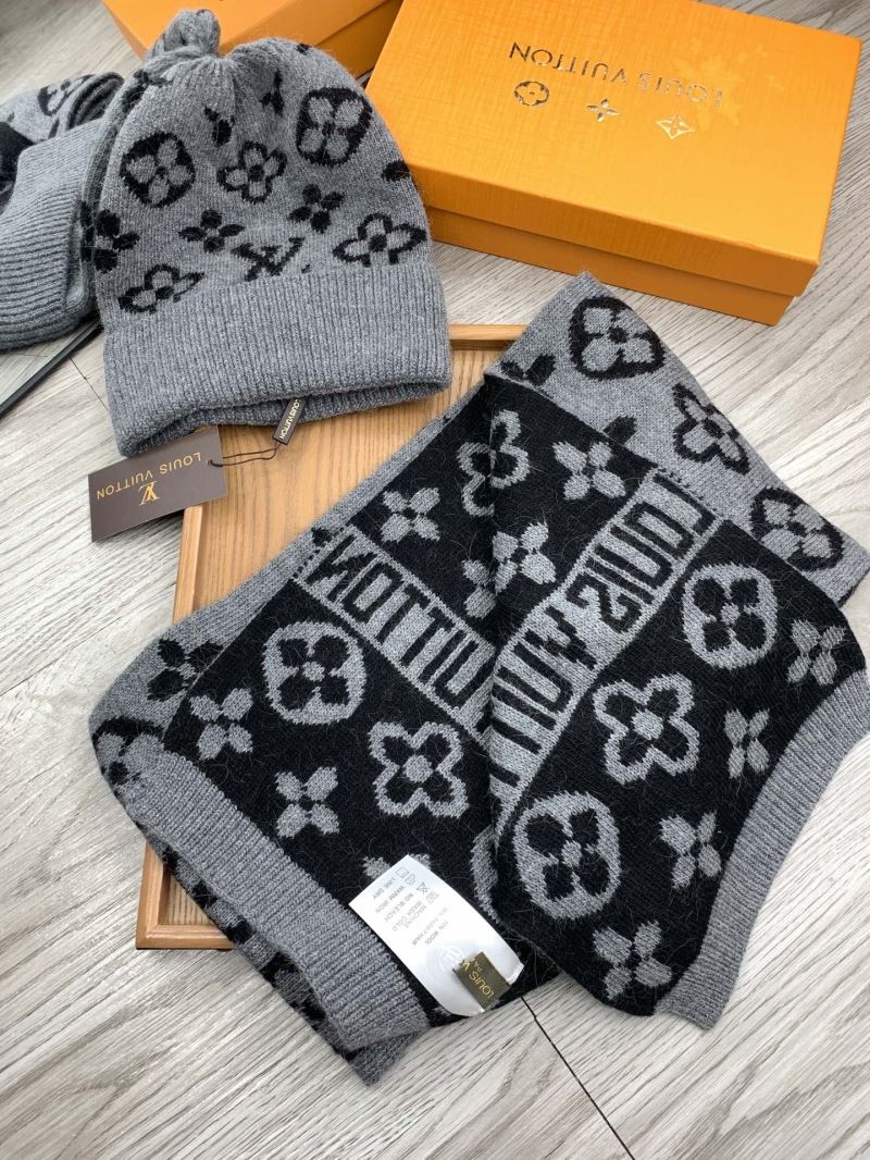 Louis Vuitton Caps Scarfs